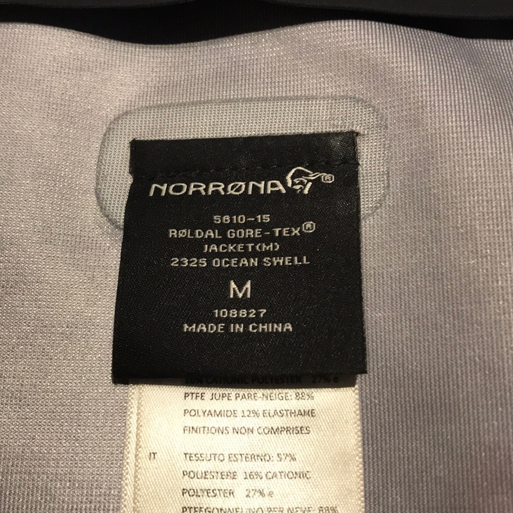 Winter Hard Shell Gortex Jacket - Picture 3 of 3